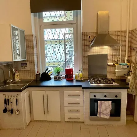 Iza Bella Classic Romantica Spacious 2br Appartement