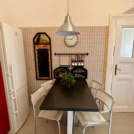 Apartment Iza Bella Classic Romantica Spacious 2br *