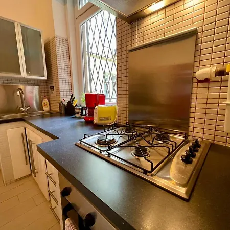Apartman Iza Bella Classic Romantica Spacious 2br Budapest