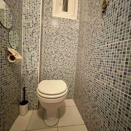 Iza Bella Classic Romantica Spacious 2br Apartman